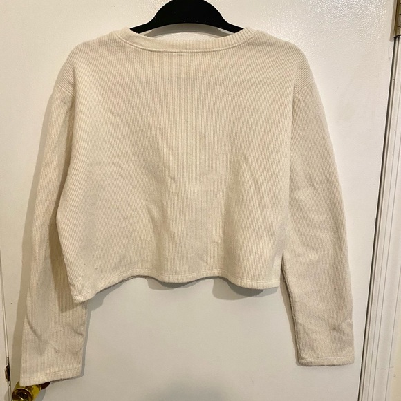 Zara Soft Feel Cropped Long Sleeve Sweater in Cream - Picture 3 of 5